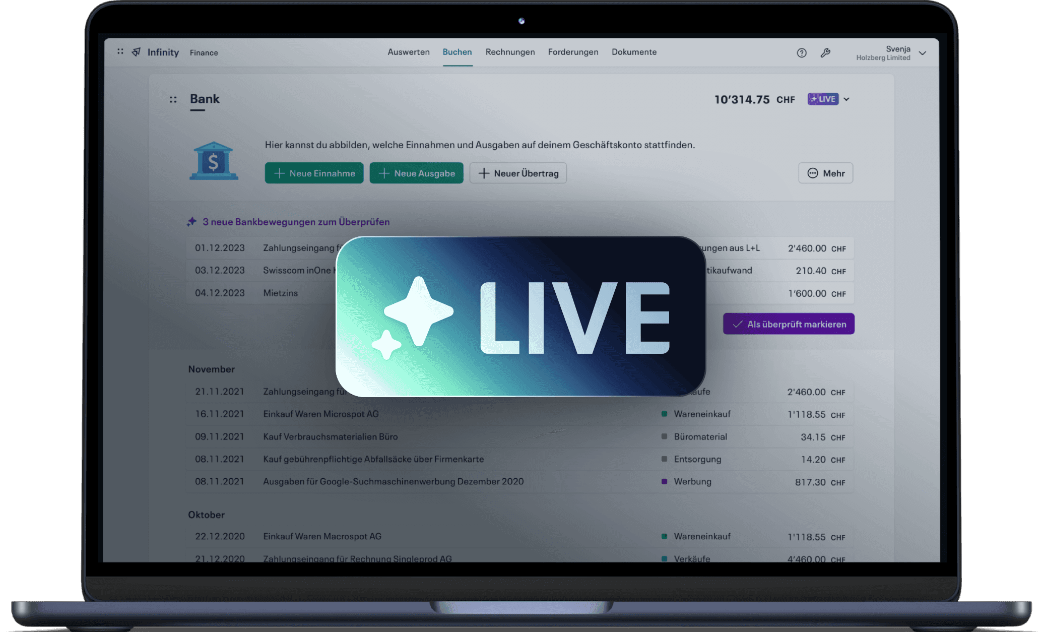 Laptop mit Infinity Finance, verbunden mit dem Bankkonto